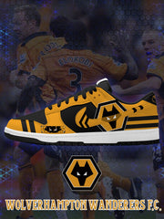 Wolves V.1 Custom Court-Low Sneakers